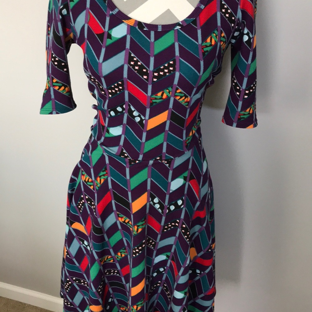 LuLaRoe Nicole chevron print Large